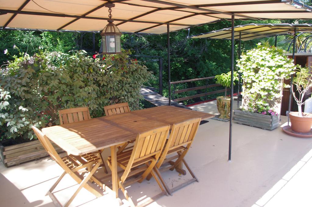 Peniche Le Hasard Bed & Breakfast Villeneuve-lès-Avignon Dış mekan fotoğraf
