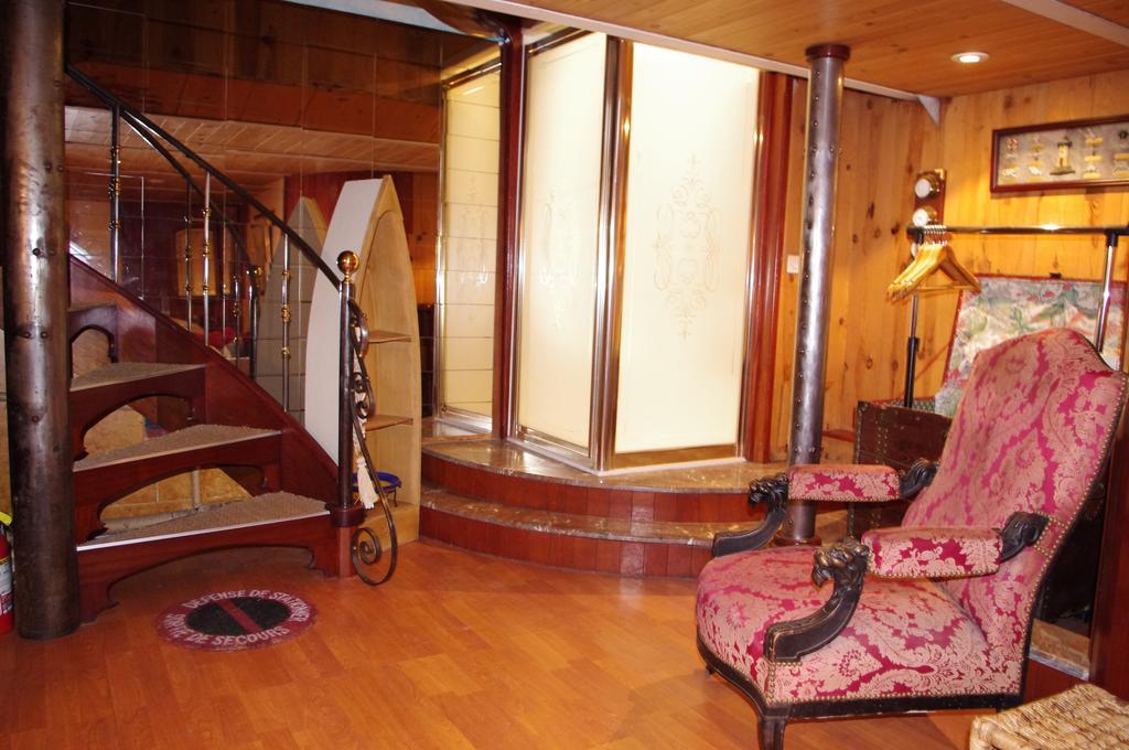Peniche Le Hasard Bed & Breakfast Villeneuve-lès-Avignon Dış mekan fotoğraf
